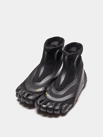 Кроссовки SUICOKE VIBRAM 5FINGERS Humamphibiab-HI Black