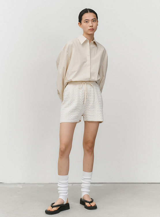 Женские шорты AMOMENTO Boucle Logo Shorts Cream
