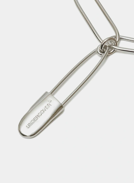 Браслет UNDERCOVER Brass Logo Engraved Pin Charm Silver