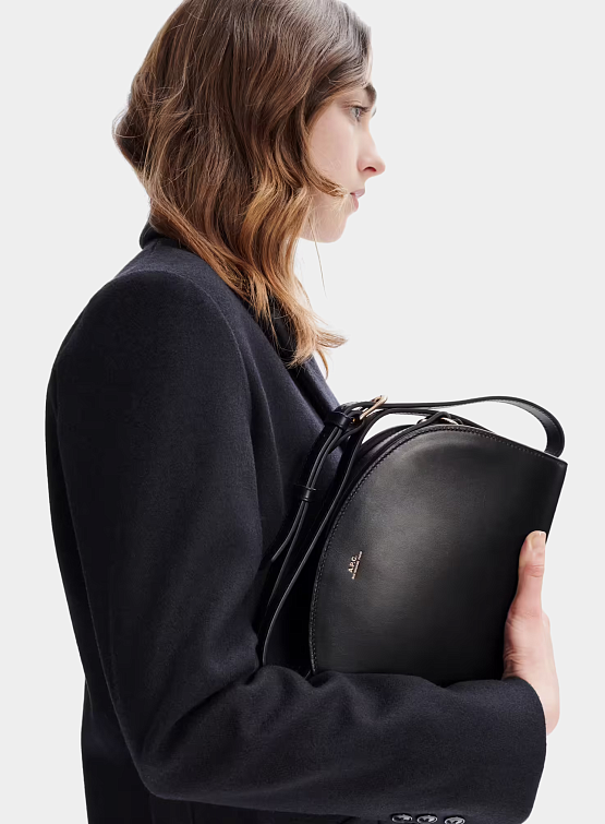 Сумка A.P.C. Demi Lune Noir
