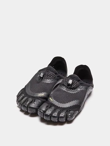 Кроссовки SUICOKE VIBRAM 5FINGERS Humamphibiab Black
