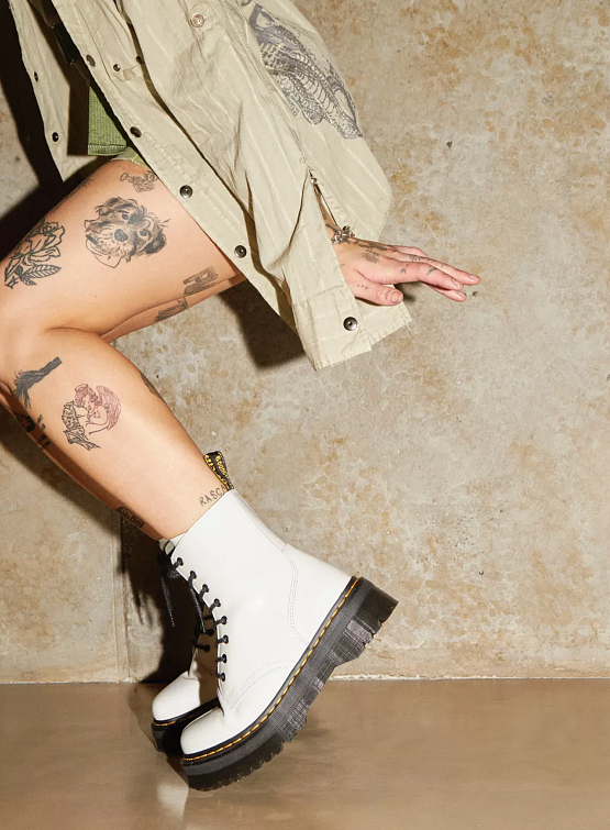 Женские ботинки Dr. Martens Jadon Smooth Platform White