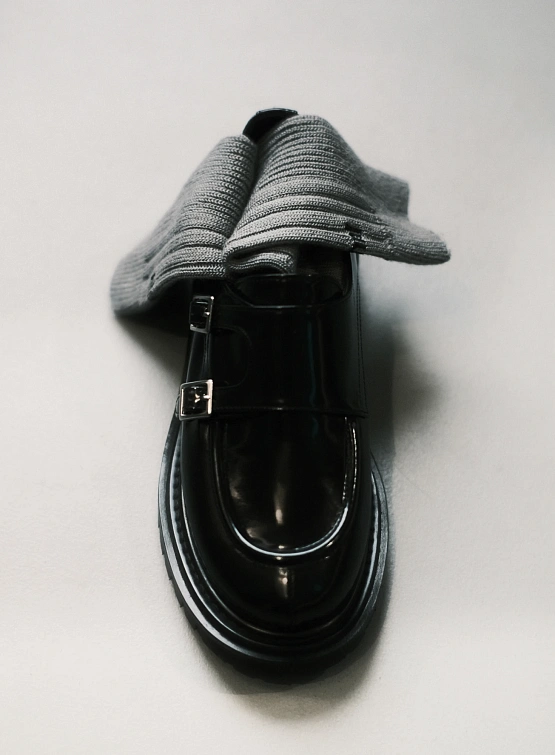 Лоферы JUUN.J Vibram Sole Loafers with Buckle Black