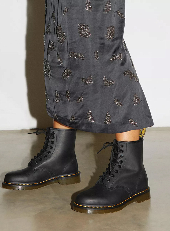 Женские ботинки Dr. Martens 1460 Greasy Black