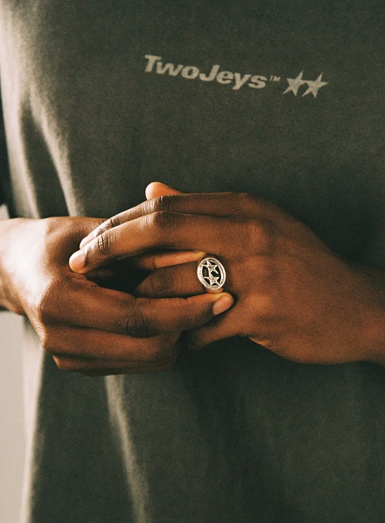 Кольцо TWOJEYS Icon Signet