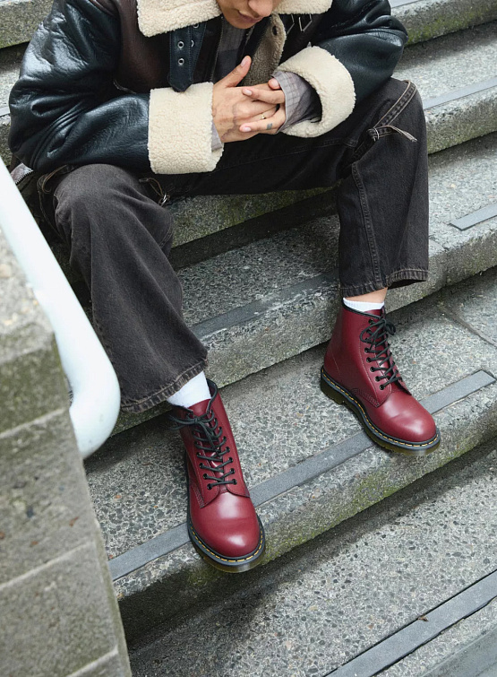 Ботинки Dr. Martens 1460 Smooth Leather Lace Up Cherry Red