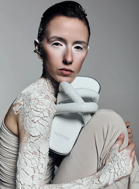 Сланцы YUME YUME Studio Slow EXCLUSIVE Tyre Slide Cracked White